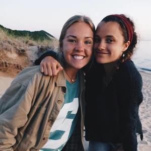 Meet your Posher, Elizamarian